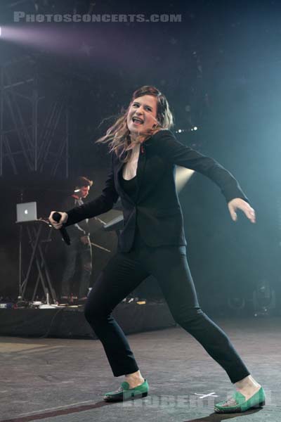 CHRISTINE AND THE QUEENS - 2014-06-29 - PARIS - Hippodrome de Longchamp - 